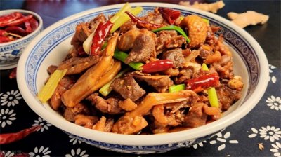 ​啤酒鸭的简单做法分享给你，下酒又下饭
