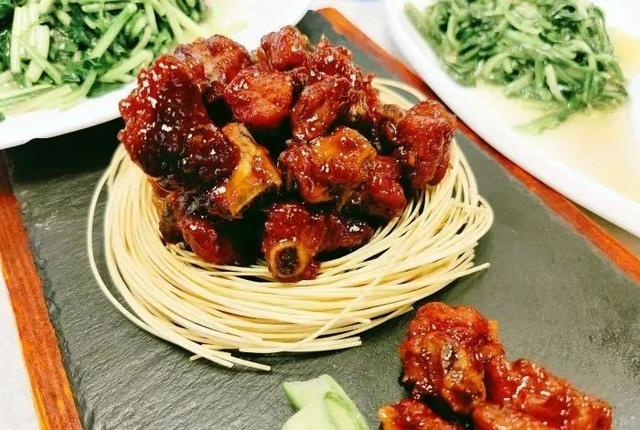 昆明十大必吃本地餐厅24小时营业（昆明这10家餐厅竟然是名人故居）(13)