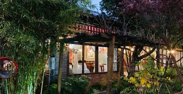 昆明十大必吃本地餐厅24小时营业（昆明这10家餐厅竟然是名人故居）(52)