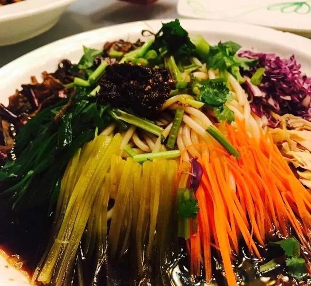 昆明十大必吃本地餐厅24小时营业（昆明这10家餐厅竟然是名人故居）(7)