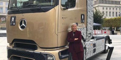 ​戴姆勒 CEO 力挺氢能卡车，却被网友拆台