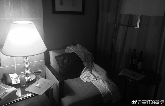 黄轩是不是抑郁症啊(黄轩微博自爆常常内心焦虑)(3)