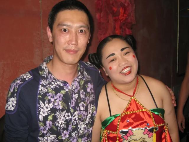 小黄飞的最新的二人转(二人转演员小黄飞)(6)