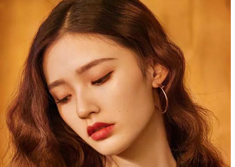 最适合黄皮的口红色号排行(黄皮肤适合什么颜色口红)(图1) 最适合黄皮的口红色号排行(黄皮肤适合什么颜色口红)(图1)