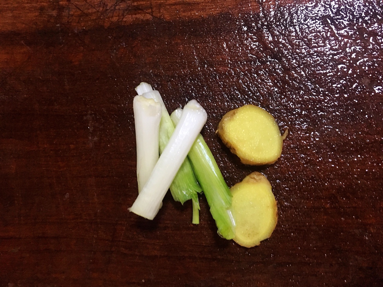 破壁机做鱼汤怎么做（手把手教你制作破壁机鱼汤）