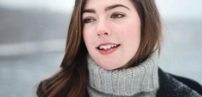 ​手总是脱皮是怎么回事(手指脱皮 怎么解决)