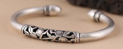 ​花纹银手镯缝隙好脏怎么清洗