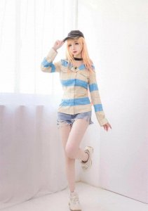 ​上围饱满身材性感颜值漂亮美女高清大图欣赏