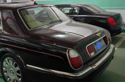 ​前康美董事长600万的宾利，造假丑闻曝光后，车子流入民间，车