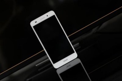 ​699元起手机还能有惊喜？！荣耀畅玩5A详细评测