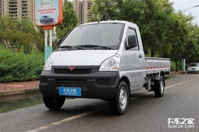 ​配1.5L汽油机，自由出入地库，五菱荣光小卡加长版4.33万起售