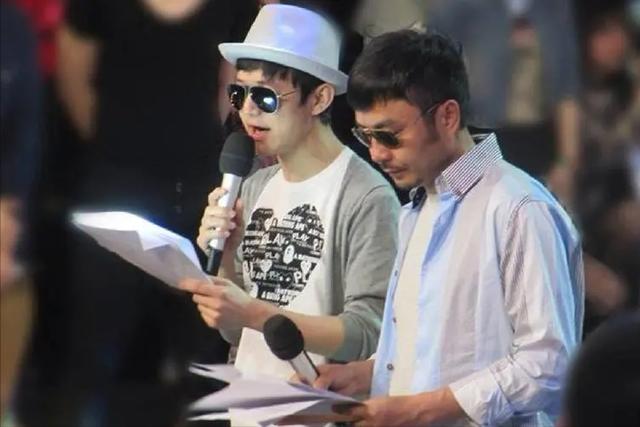 何炅简介个人资料（就一点不奇怪了）