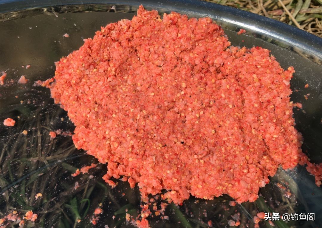 拉饵太散不成团（鱼饵怎么调配才不容易散）(图4)