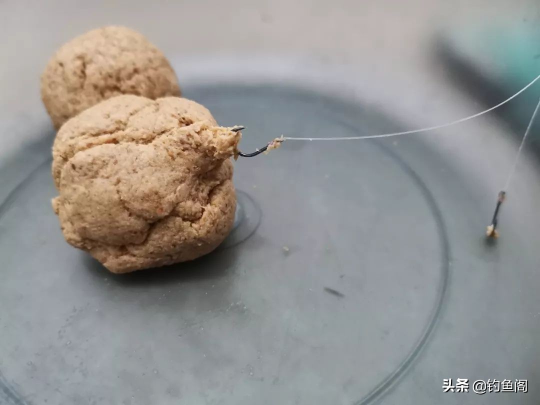 拉饵太散不成团（鱼饵怎么调配才不容易散）(图3)