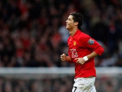 ​c罗曼联的红色记忆是什么(c罗曼联故事)