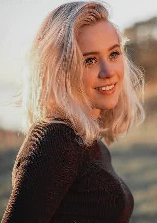 约瑟芬·弗里达·佩特森个人资料写真作品