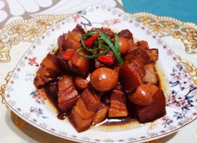 ​家猪竟然会吃人？66岁老人惨遭啃食下体，传说还有猪吃过小孩？