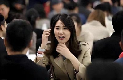 ​“剩女危机：230万女性如何摆脱毒鸡汤的桎梏？”