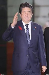 ​安倍晋三：日本政坛的“常青树”，他的影响与遗产