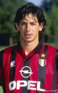 ​80后的足球记忆—阿尔贝蒂尼，一代艺术大师“中场节拍器”