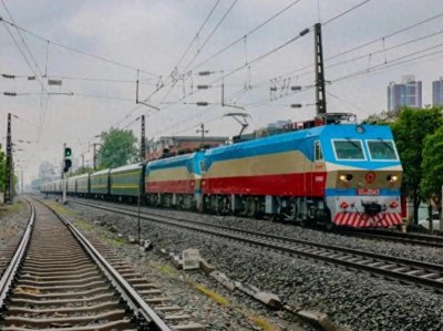 西安到深圳K1350次快车:仅243元 沿途经停18站,曾经的旅客这样说