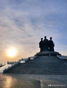 郑州荥阳市:郑氏三公像