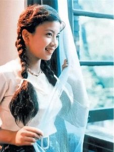 ​歌唱家张也：单身54岁无子女，与“男闺蜜”吕继宏的感情让人羡慕