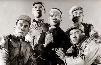 ​1940年，我军一名支队司令叛变，事后把脸烫伤躲藏，建国后仍被捕