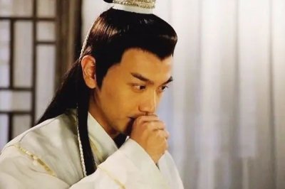 ​电子烟“冰火两天”，麦克韦尔孤身上市