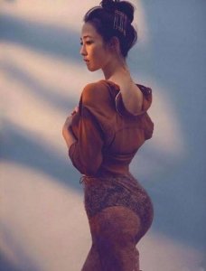 ​白百何早年写真流出，清新女神也有这么性感的时候