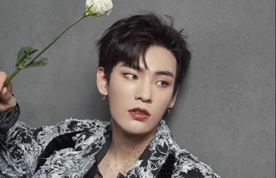 姚明明个人资料简介及最新图片写真介绍