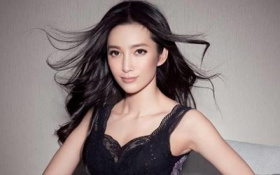 谁说瓶盖挑战只是男人的运动?美女明星李冰冰展示功夫让人刮目相看!