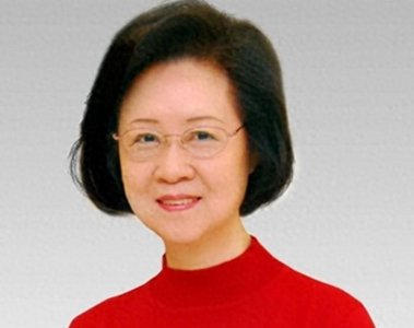 ​何秀琼不忍了！出手便给琼瑶出了“窝囊气”，平鑫涛子女自食其果