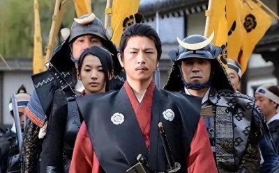 ​为什么日本总是侵略中国？把中国地图倒过来看一下子就发现了线索