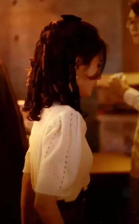 鞠婧祎《粉墨江湖》新片路透照，民国千金贵气满满