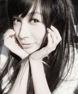 ​李菲儿：疑整容过度脸部僵硬不复从前