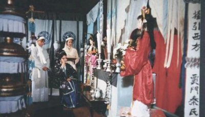 ​秦可卿之死：一场权谋的葬礼，贾府覆灭的序章