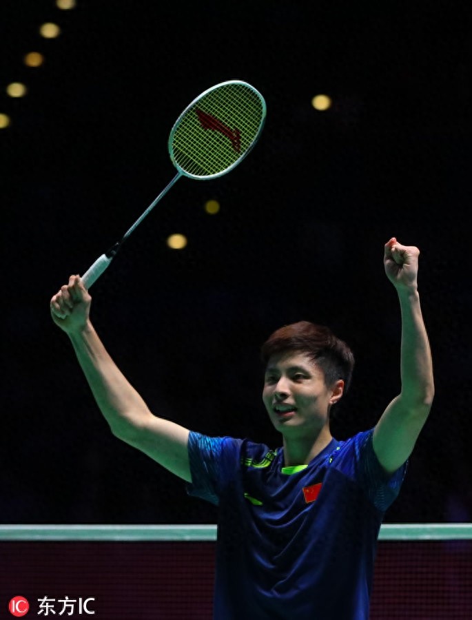突破林李统治！石宇奇2-1胜林丹首夺全英公开赛男单冠军