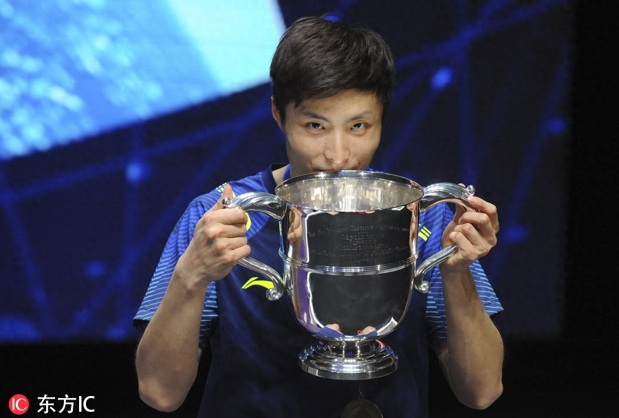 突破林李统治！石宇奇2-1胜林丹首夺全英公开赛男单冠军