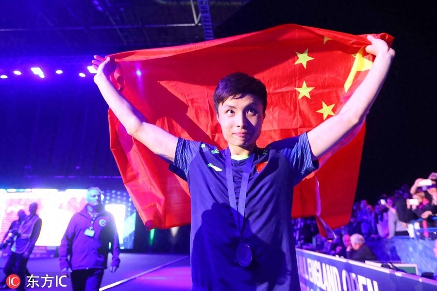 突破林李统治！石宇奇2-1胜林丹首夺全英公开赛男单冠军