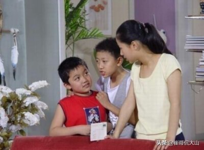 尤浩然与杨紫、张一山真实关系如何,尤浩然为什么没继续表演?