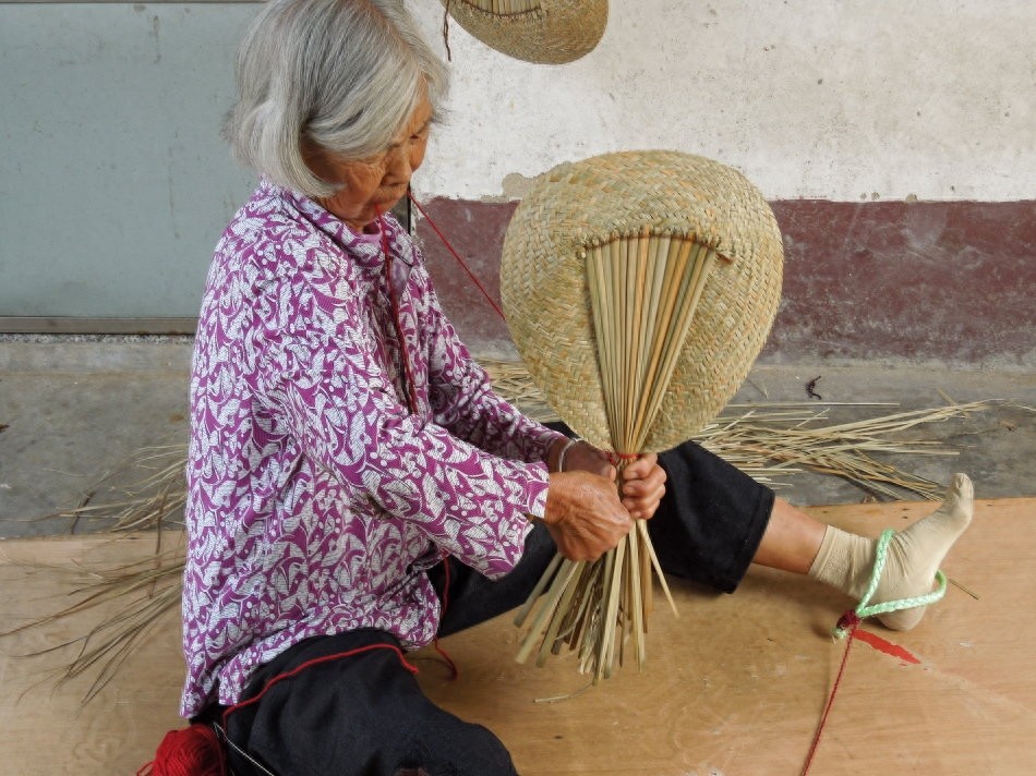童年夏天的记忆，扇风打虫的好帮手——蒲扇