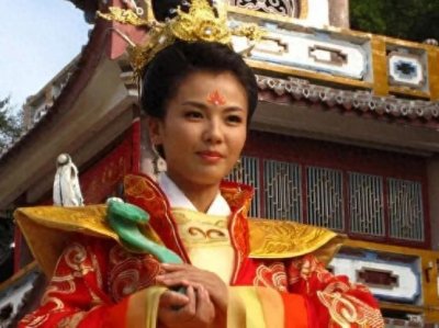 ​刘涛春晚再献“妈祖”扮相