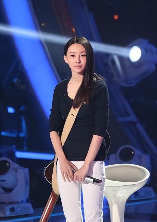 皇族拽姐于文文出道即巅峰（于文文手握代表作为何泯然众人）