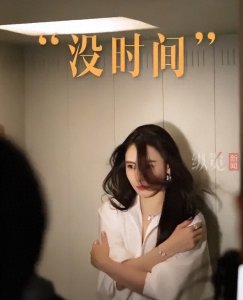 ​谢霆锋演唱会后，张柏芝发文谈感情现状，直言：现在没时间谈恋爱