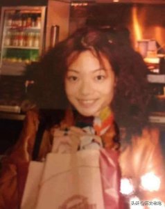 ​嫩模伍智恒22岁嫁入豪门，结婚8年只剩下44斤，她究竟经历了什么