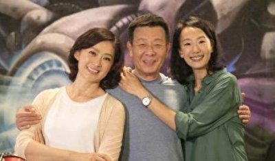 ​许黎丹虽如愿嫁入豪门，但并没有家庭实权，要处处看崔瑶琪的脸色