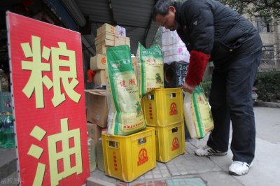 ​河南夫妻开粮油店，3个月就收回成本，真是小看了粮油店的利润