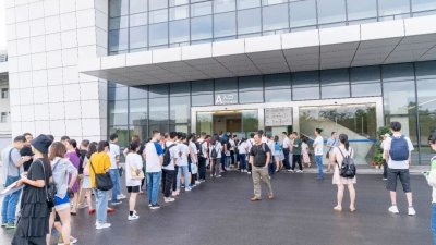 ​成都交通高级技工学校举行招生面试，家长关心的问题都在这里啦