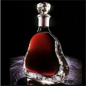 现在什么洋酒加矿泉水好喝(什么洋酒配矿泉水)